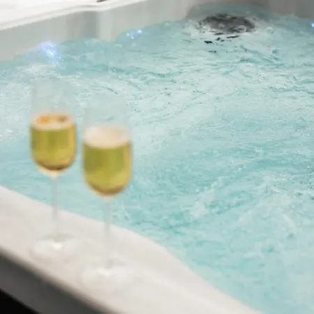 Silencius With Private Jacuzzi *